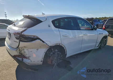 2021 Maserati Levante Sport z USA, uszkodzony, nr VIN ZN661XUS2MX372947